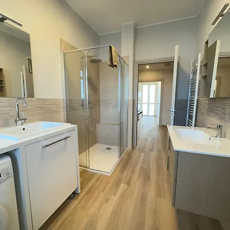 5' From Centre, Total Comfort In The Heart Of