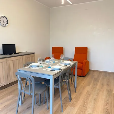 5' From Centre, Total Comfort In The Heart Of * Alba (Piedmont)