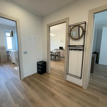 5' From Centre, Total Comfort In The Heart Of Apartment *