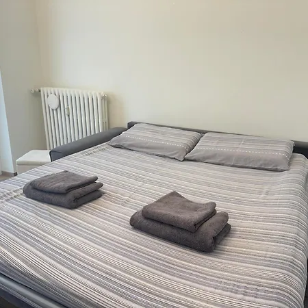 5' From Centre, Total Comfort In The Heart Of Apartment *